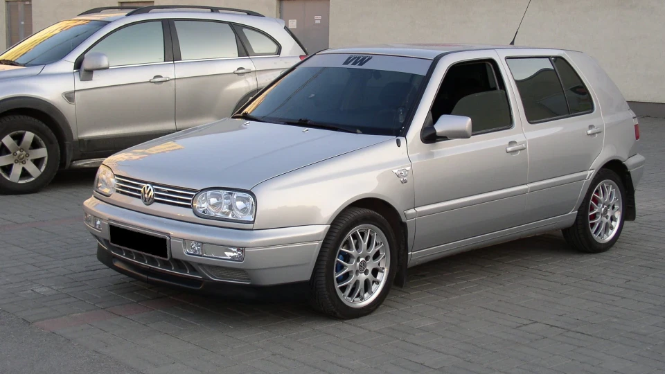 Volkswagen Golf Silver 3