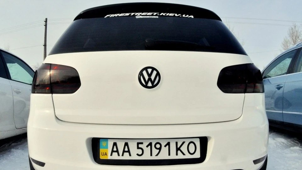 Volkswagen Golf TSI White & Black Design 4