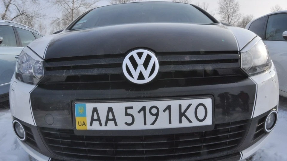 Volkswagen Golf TSI White & Black Design 5