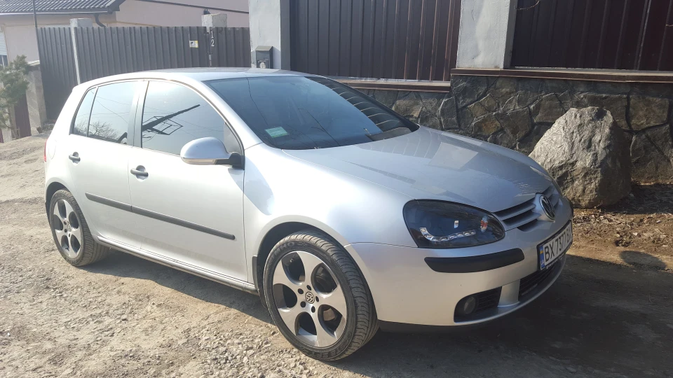Volkswagen Golf ULITKA 3