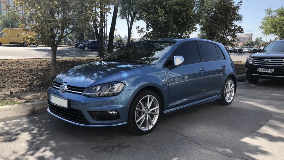 Volkswagen Golf VII R-line 1.4TSI DSG7 4