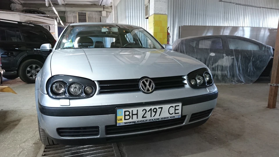 Volkswagen Golf Вовченя з Вольфсбурга 2