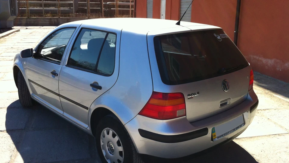 Volkswagen Golf Вовченя з Вольфсбурга 3