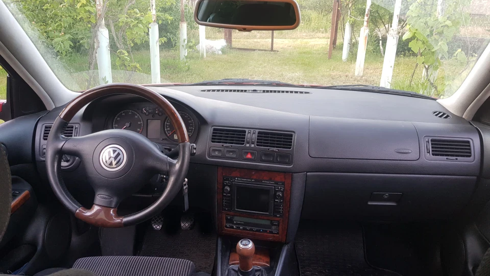 Volkswagen Golf VR6 4Motion 2