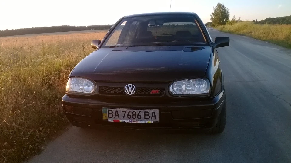 Volkswagen Golf VR6 5