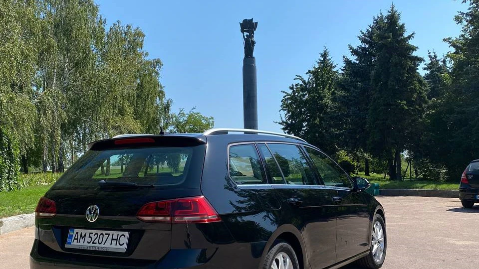 Volkswagen Golf VW Golf 2.0 TDI Highline 3