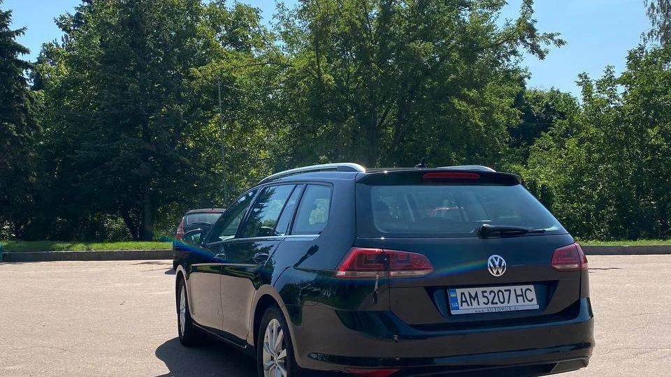 Volkswagen Golf VW Golf 2.0 TDI Highline 4