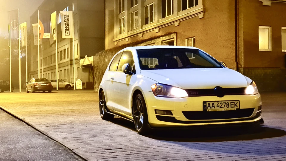 Volkswagen Golf Виїхав з NFS