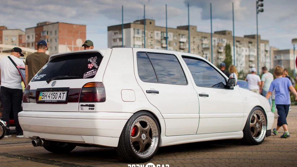 Volkswagen Golf Whitewagen 3