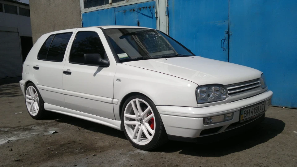 Volkswagen Golf Whitewagen 4