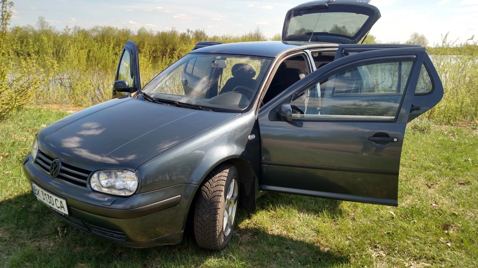 Volkswagen Golf Живчик