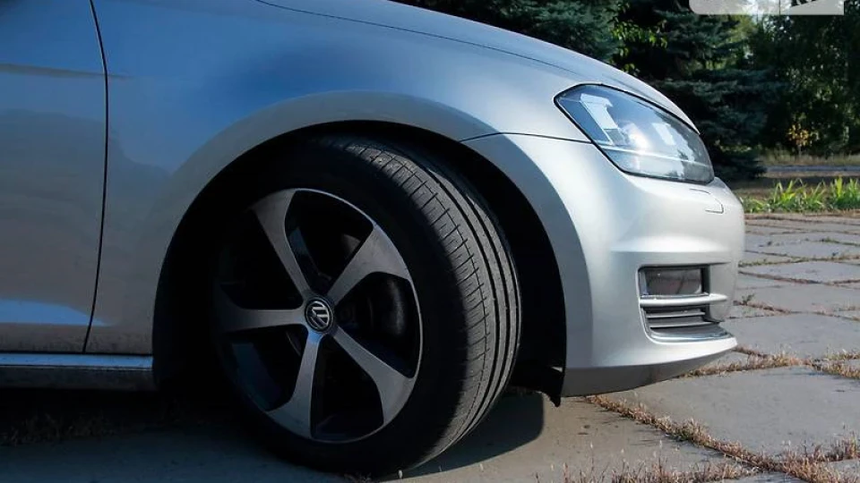 Volkswagen Golf Жорік 2
