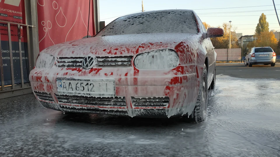 Volkswagen Golf Жжужик 3