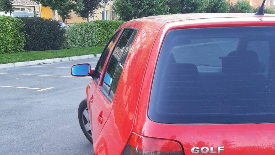 Volkswagen Golf Жжужик 5