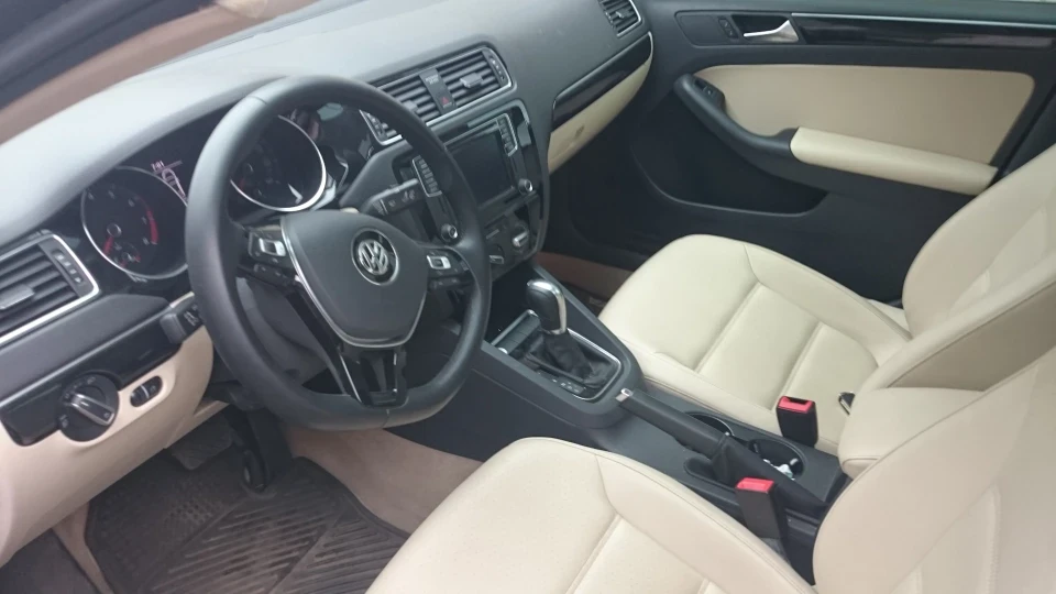 Volkswagen Jetta 2