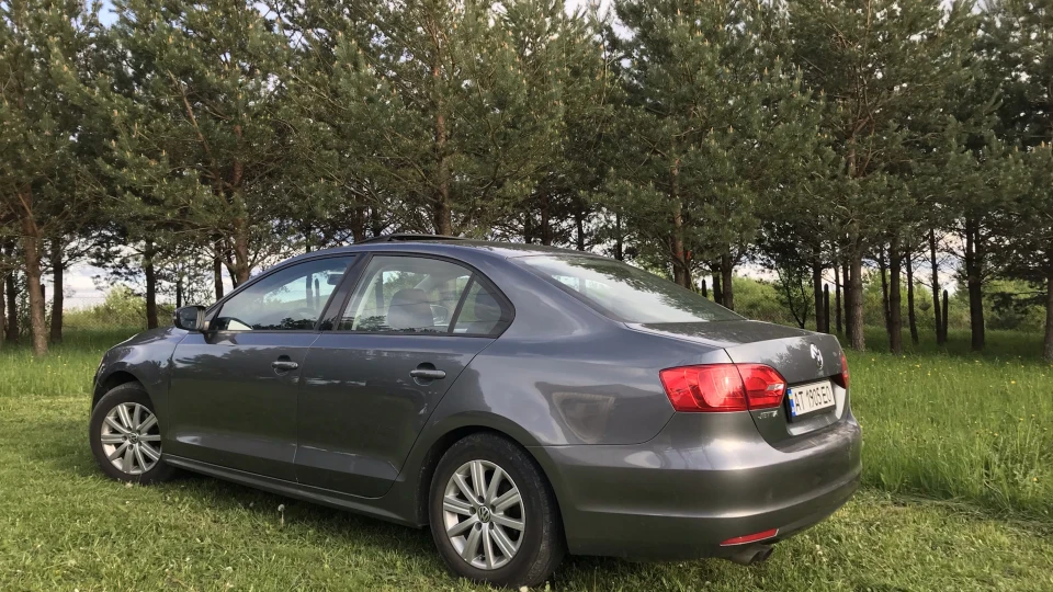Volkswagen Jetta 2