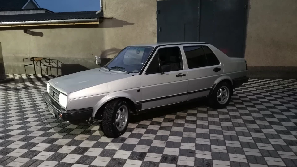 Volkswagen Jetta 2