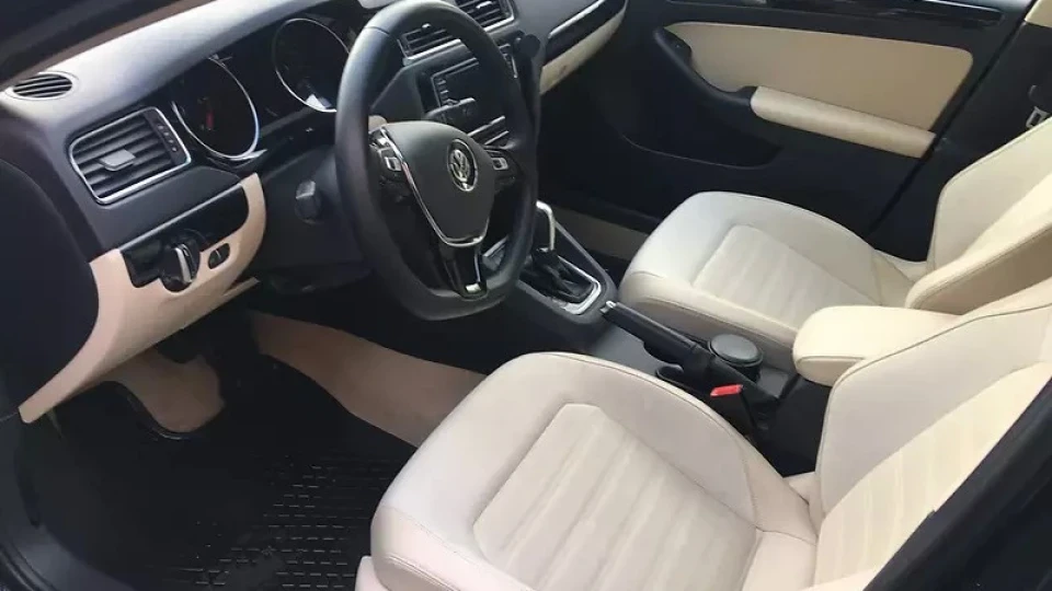 Volkswagen Jetta 2