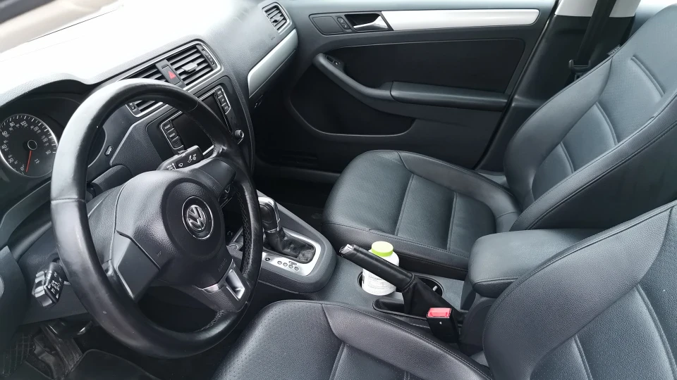 Volkswagen Jetta 2
