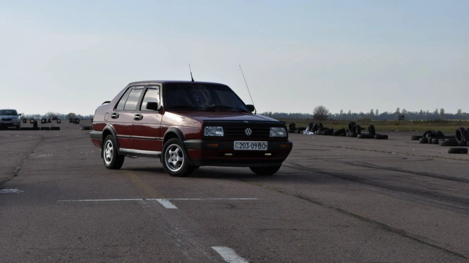 Volkswagen Jetta 2