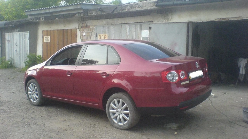 Volkswagen Jetta 1.6 автомат 3