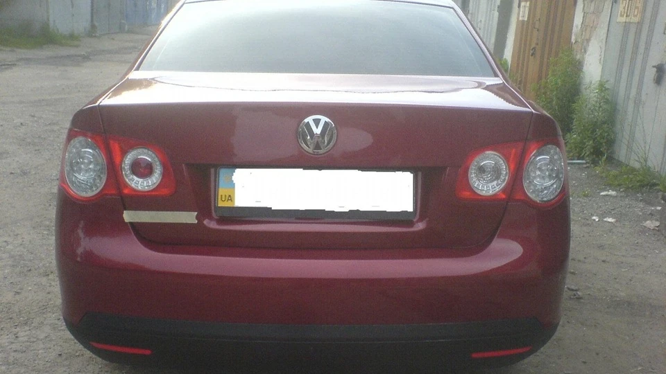 Volkswagen Jetta 1.6 автомат 4