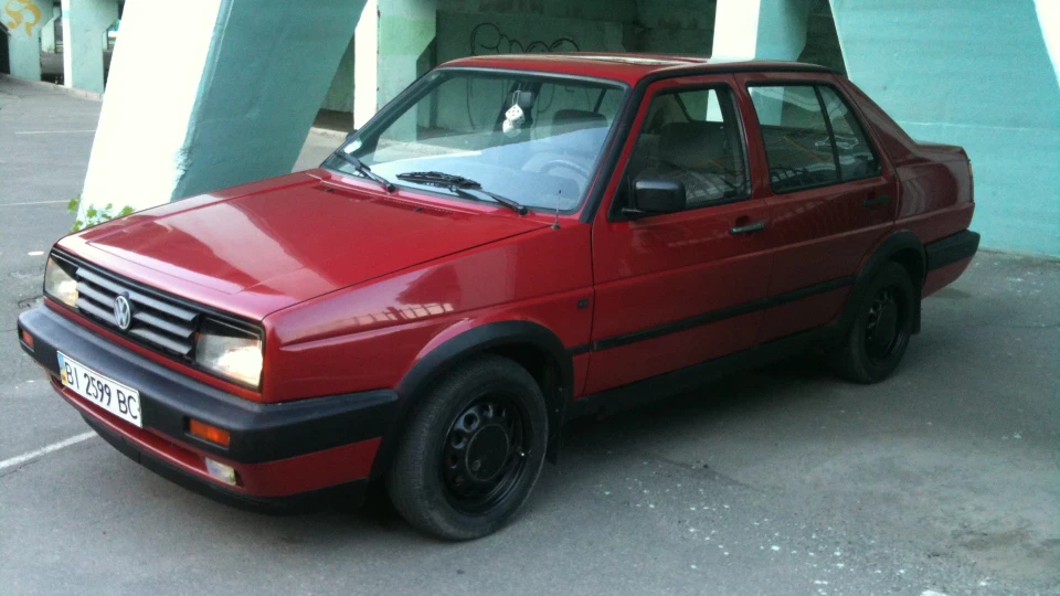 Volkswagen Jetta 1.6 бенз 4