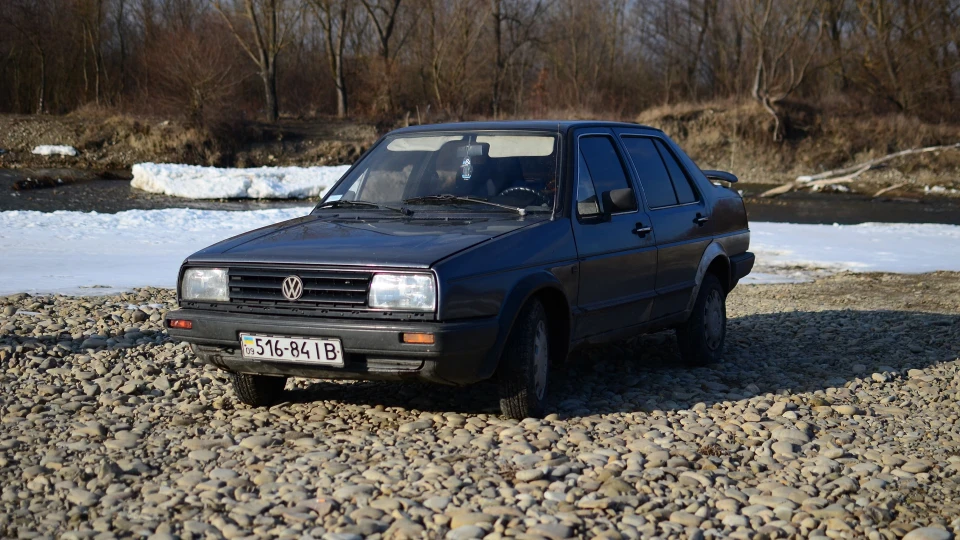 Volkswagen Jetta 1.6 Мокрий Асфальт 3