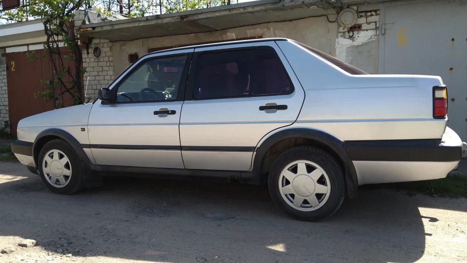 Volkswagen Jetta 1.6 pn 2