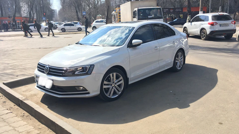 Volkswagen Jetta 1.6 TDI 7DSG 2