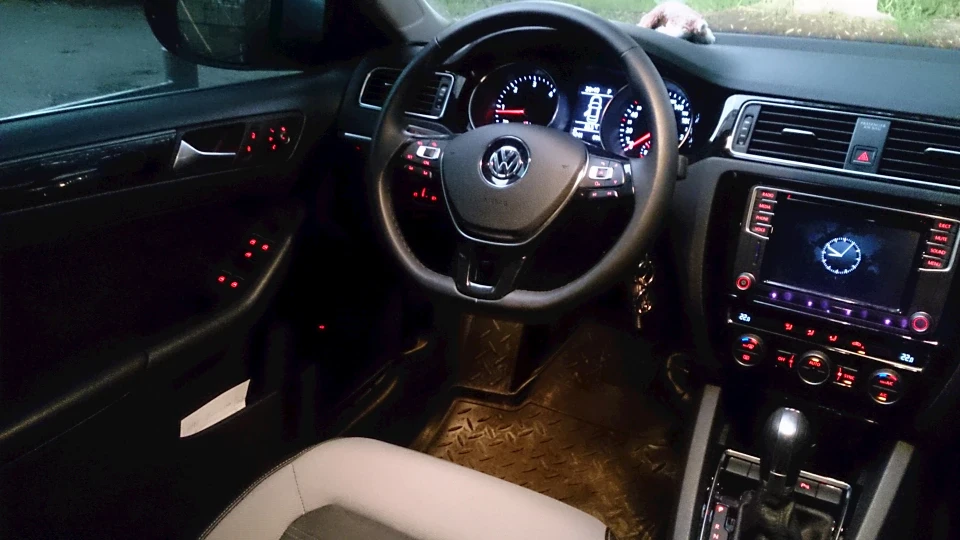 Volkswagen Jetta 1.6tdi 7dsg Premium Life 2