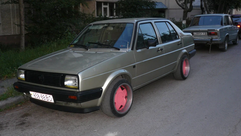 Volkswagen Jetta 1.8 Carat 3
