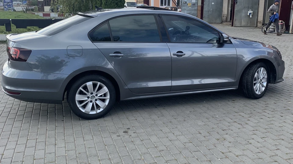 Volkswagen Jetta 1.8 tsi Gen 3 5