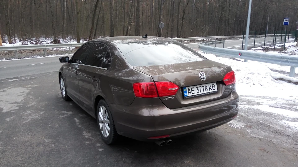 Volkswagen Jetta 1.8 TSI SE 3
