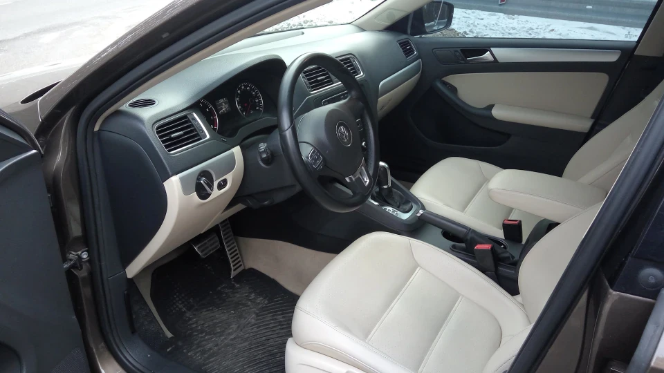 Volkswagen Jetta 1.8 TSI SE 4