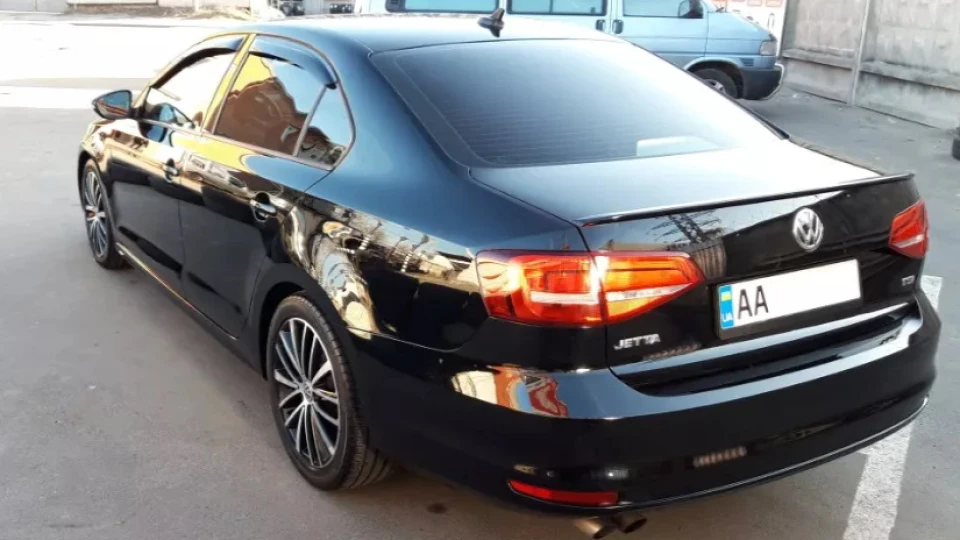 Volkswagen Jetta 1.8 TSI Sport 2