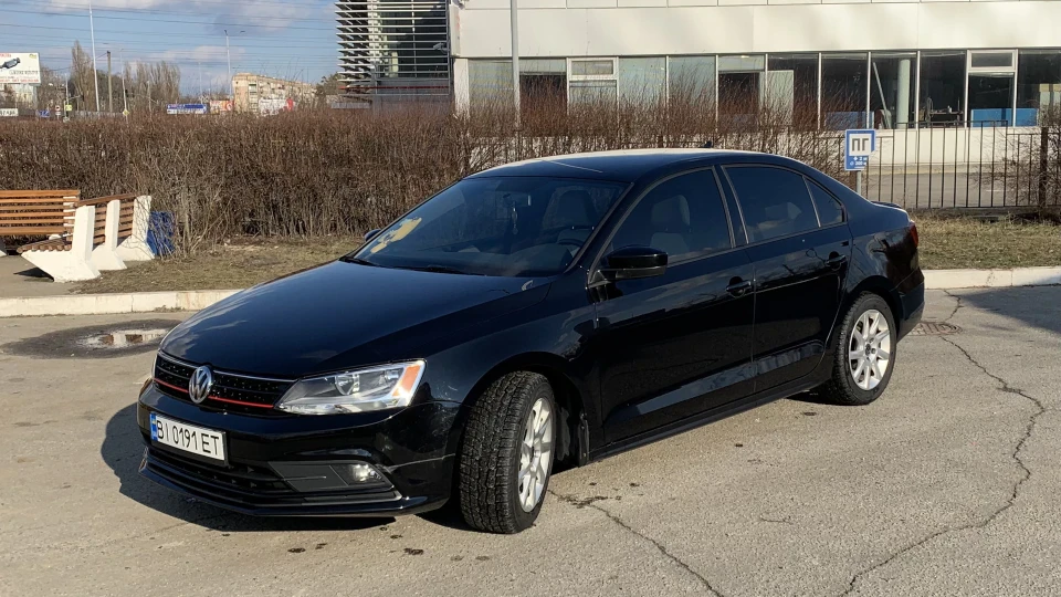 Volkswagen Jetta 1.8 TSI SPORT 2