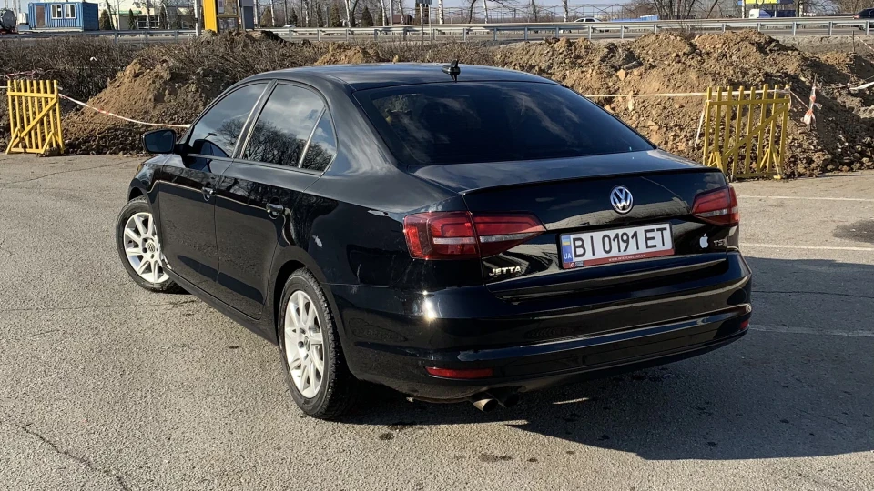 Volkswagen Jetta 1.8 TSI SPORT 3