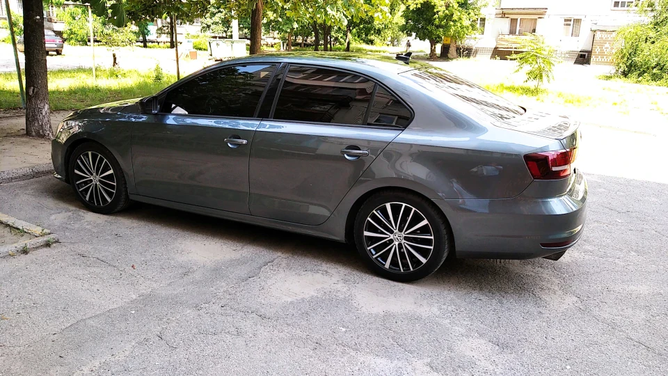 Volkswagen Jetta 1.8 tsi sport 2