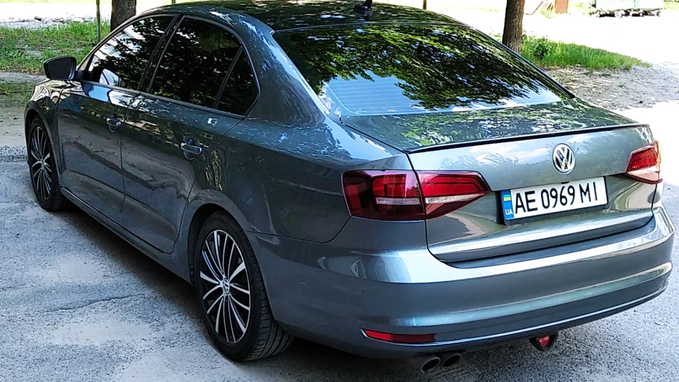 Volkswagen Jetta 1.8 tsi sport 3