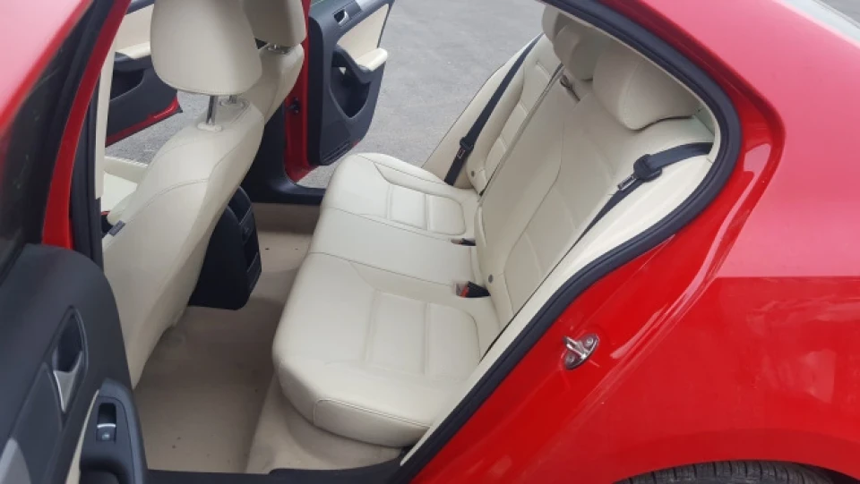 Volkswagen Jetta 1.8 TSI Tornado 4