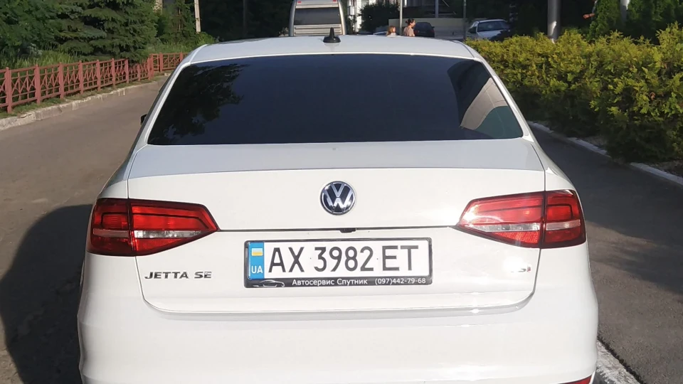 Volkswagen Jetta 1.8 ТSi 3