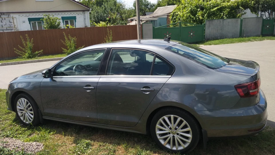 Volkswagen Jetta 1.8 TSI 2