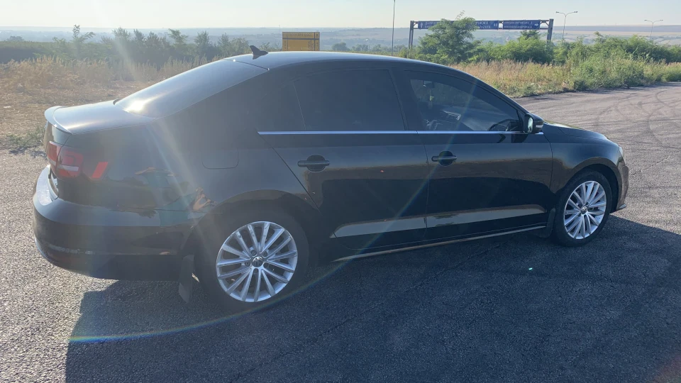 Volkswagen Jetta 1.8 TSI 3