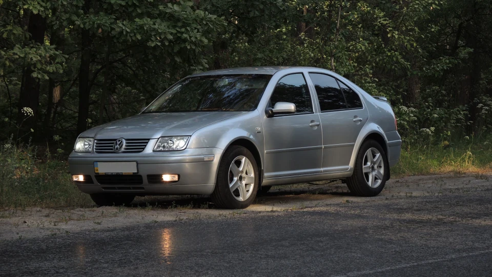 Volkswagen Jetta 1.8T Wolfsburg Edition 2