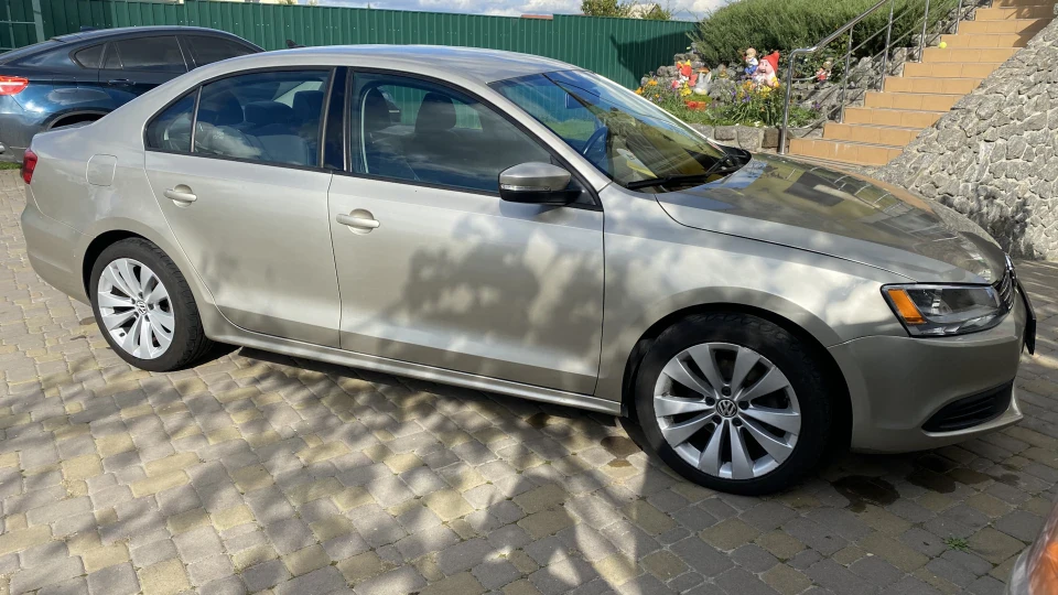 Volkswagen Jetta 1.8T 4