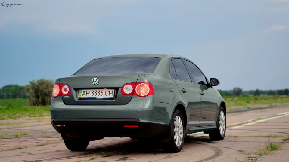 Volkswagen Jetta 1.9 TDI DSG 2