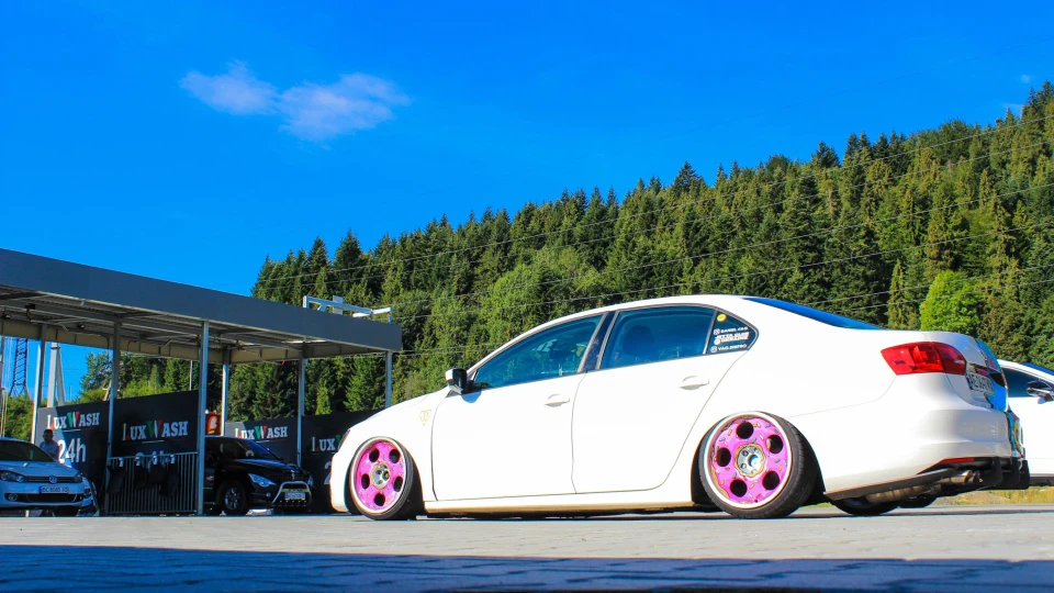 Volkswagen Jetta 2.0 (AirLift) 4