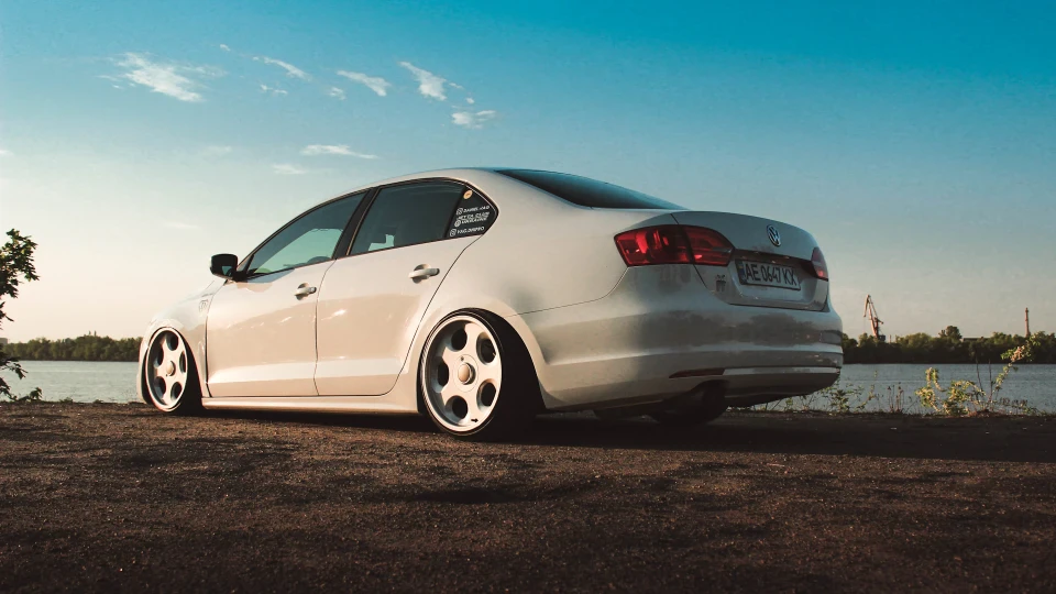 Volkswagen Jetta 2.0 (AirLift) 5