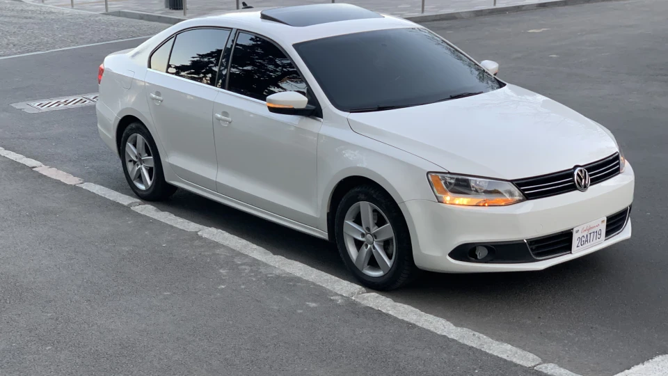 Volkswagen Jetta 2.0 TDI USA 3